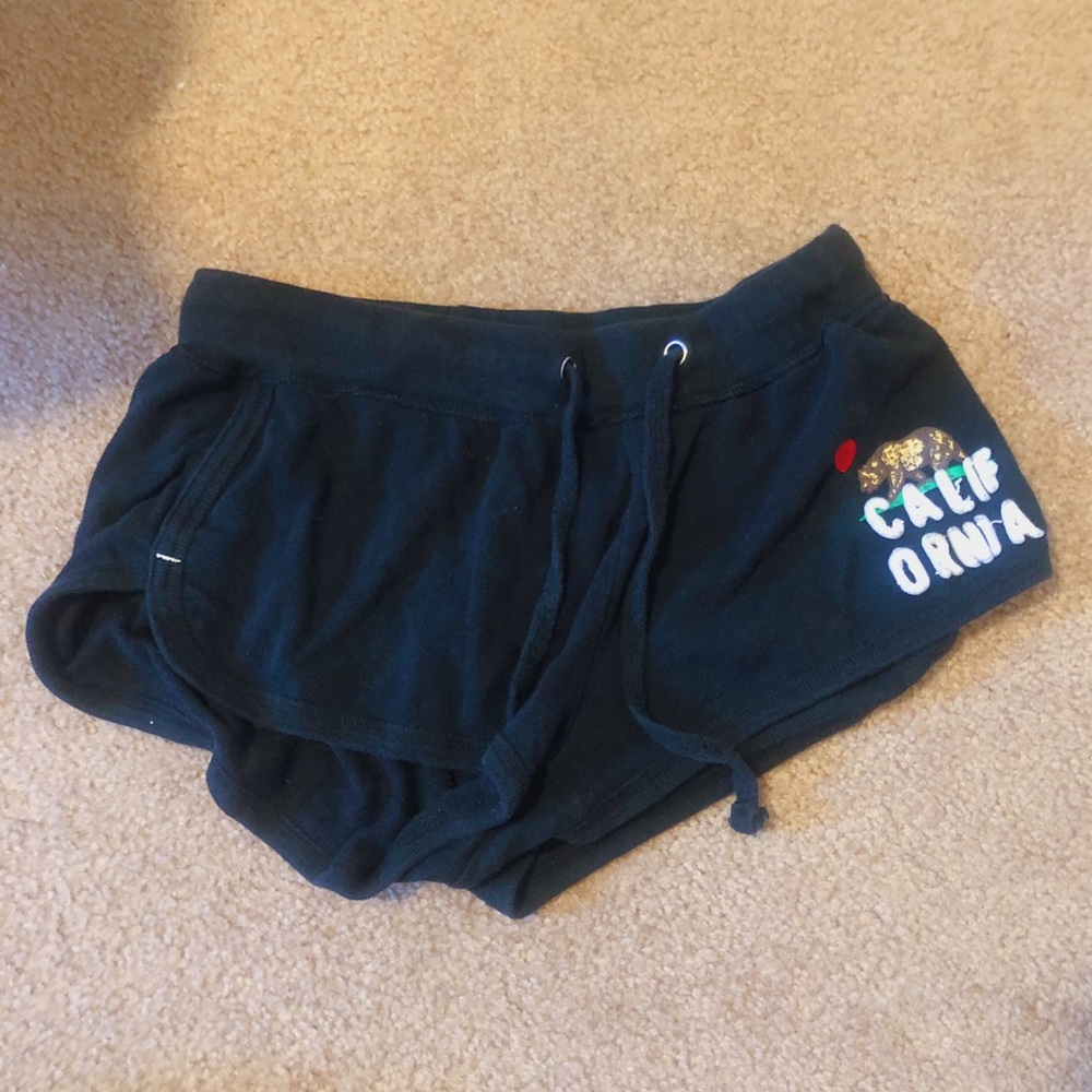 CALI shorts